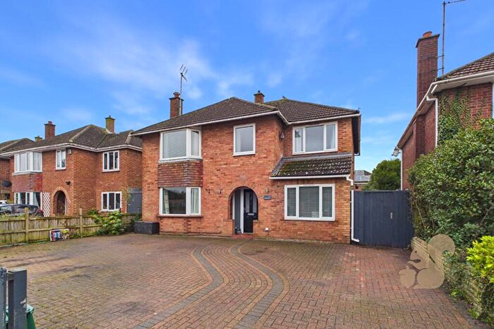 4 Bedroom Detached House For Sale In Prettygate Road, Colchester, CO3