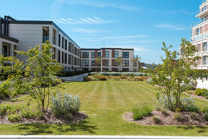 1 Bedroom Apartment To Rent In River Walk, Kingston, KT2