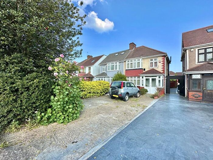 3 Bedroom Semi-detached House For Sale In Coldharbour Lane, Hayes, UB3