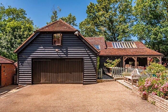 1 Bedroom Flat To Rent In Hedgerley Lane, Gerrards Cross, Buckinghamshire, SL9