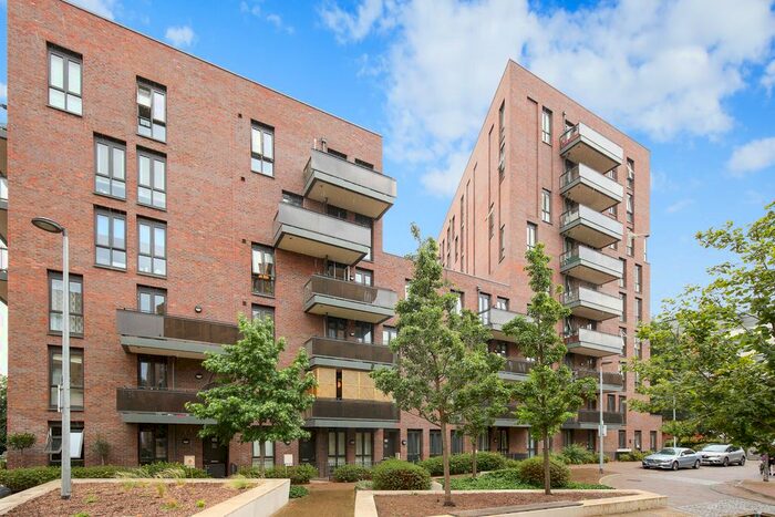 2 Bedroom Flat To Rent In Maypole Court, Bow, London, E3