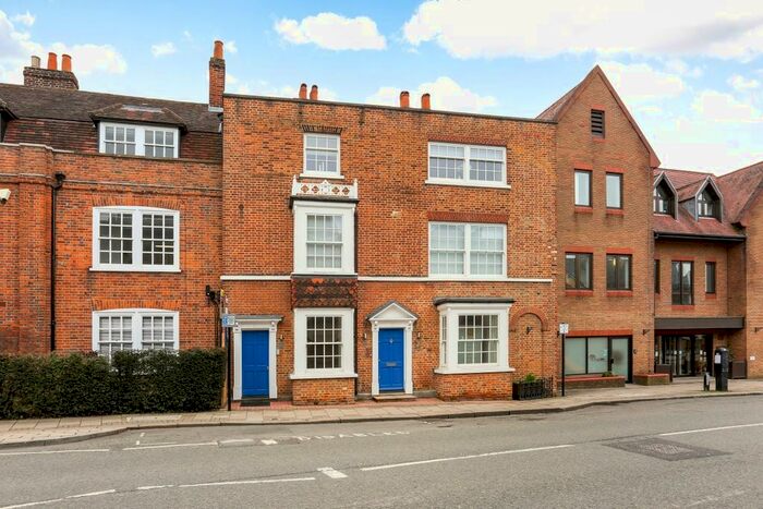 2 Bedroom Flat To Rent In Sheet Street, Windsor SL4