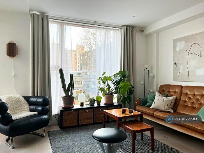 1 Bedroom Flat To Rent In Peckham Road, London, SE15