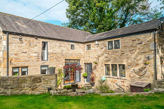 4 Bedroom Barn Conversion For Sale In The Old Barn, Turnshaw Road, Kirkburton, HD8