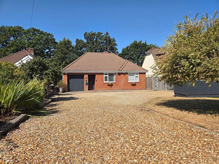 2 Bedroom Detached Bungalow For Sale In Botley Road, Burridge, Southampton, SO31