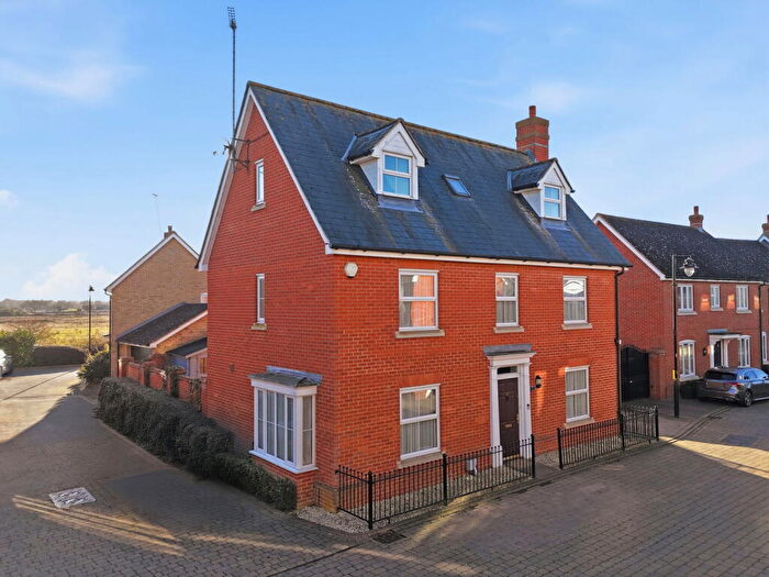 5 Bedroom Detached House For Sale In Eglinton Drive, Chelmsford, CM2