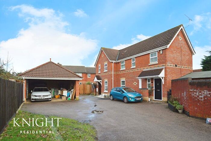 3 Bedroom Semi Detached House For Sale In Derwent Road, Highwoods, Colchester, CO4