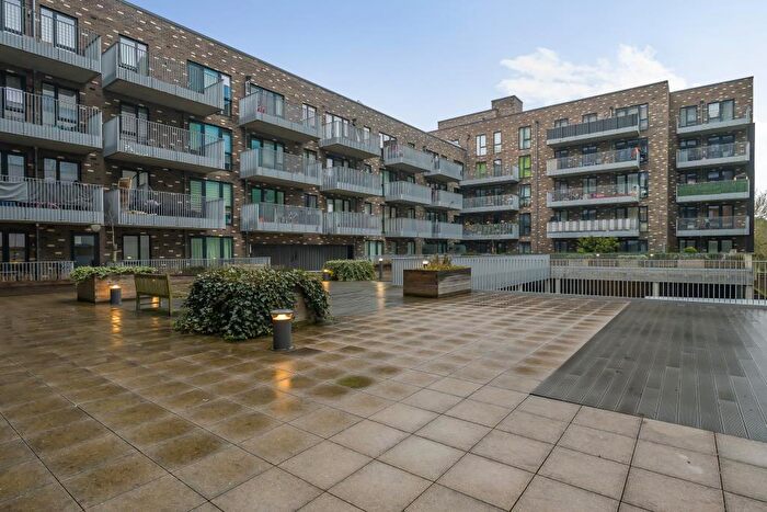 1 Bedroom Flat For Sale In Slough, Berkshire, SL1
