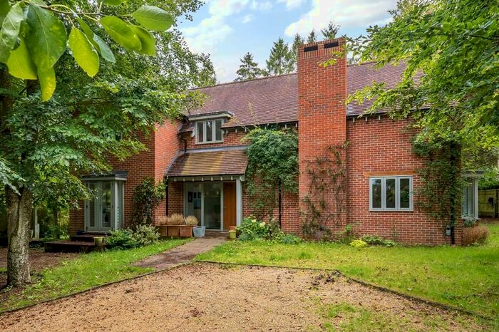 4 Bedroom Detached House To Rent In Cumnor Hill, Oxfordshire, OX2