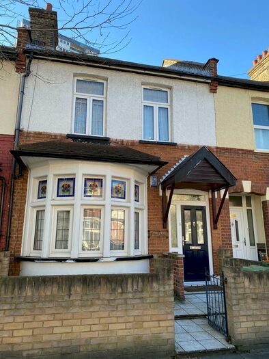 3 Bedroom Terraced House To Rent In Lincoln Road, London, E13