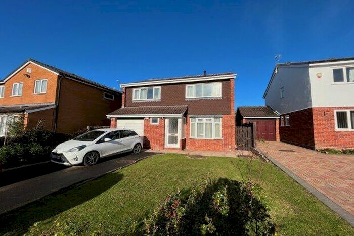 4 Bedroom Property To Rent In Bradley Croft, Coventry, CV7