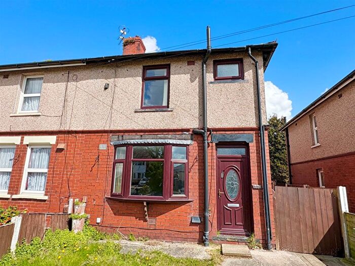 3 Bedroom Semi Detached House For Sale In Wigan Road, Leigh, WN7