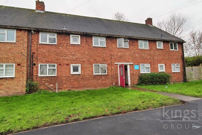 2 Bedroom Flat For Sale In Shaw Close, Cheshunt, Waltham Cros, EN8