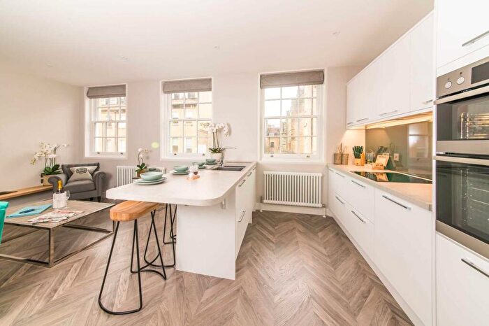 2 Bedroom Apartment To Rent In Henry Street, BA1