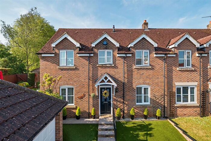 4 Bedroom Semi-Detached House For Sale In Greenacres, Puddletown, Dorchester, DT2