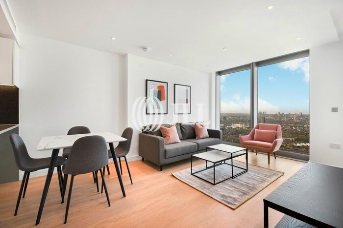 1 Bedroom Flat To Rent In Landmark Pinnacle, Marsh Wall, E14