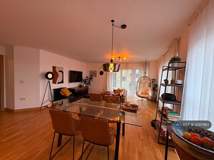 3 Bedroom Flat To Rent In Mill Pond Road, Dartford, DA1