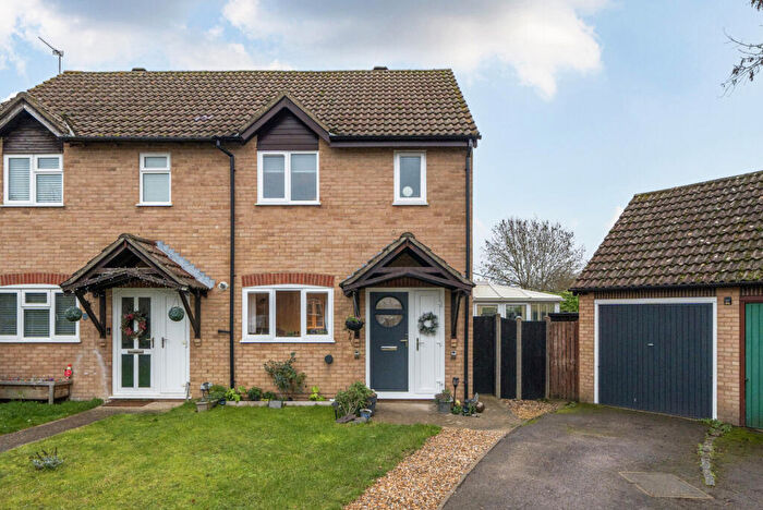 2 Bedroom End Of Terrace House For Sale In Field Close, Burghfield Common, Reading, Berkshire, RG7