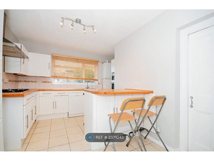 4 Bedroom Semi-Detached House To Rent In Tucker Street, Watford, WD18