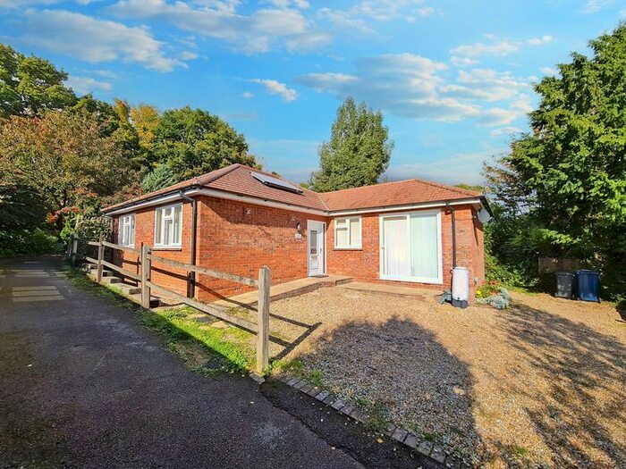 2 Bedroom Bungalow To Rent In Chatsworth Avenue, Haslemere, GU27