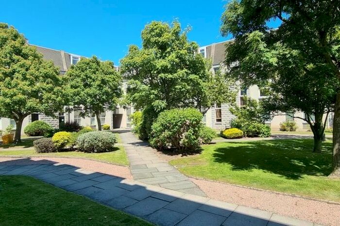 2 Bedroom Flat To Rent In Claremont Gardens, Aberdeen, AB10