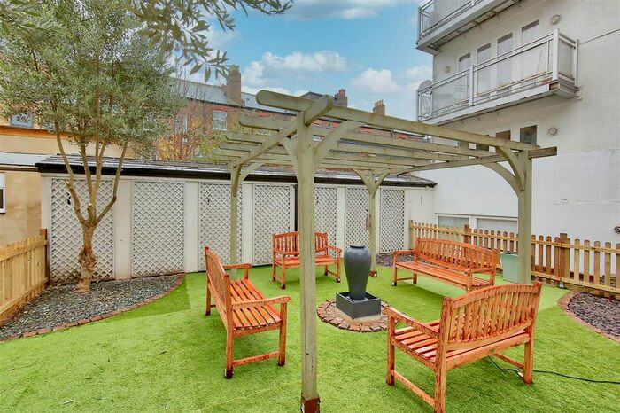 4 Bedroom Mews House To Rent In Heritage Place, Earlsfield, London SW18