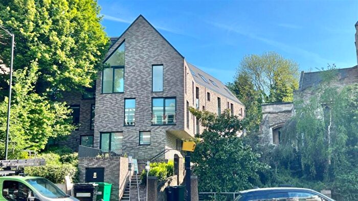 4 Bedroom Apartment To Rent In Finchley Road, London, NW3