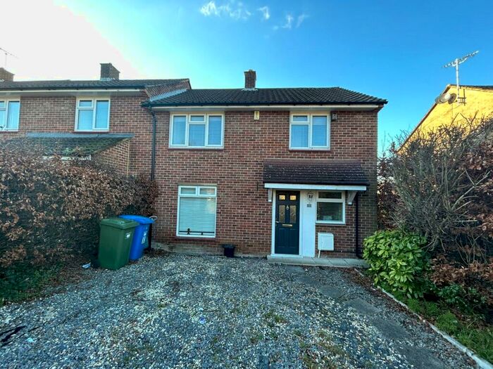 3 Bedroom End Of Terrace House To Rent In Cannon Hill, Bracknell, Berkshire, RG12