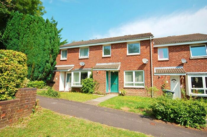 3 Bedroom Terraced House To Rent In Badger Farm, SO22