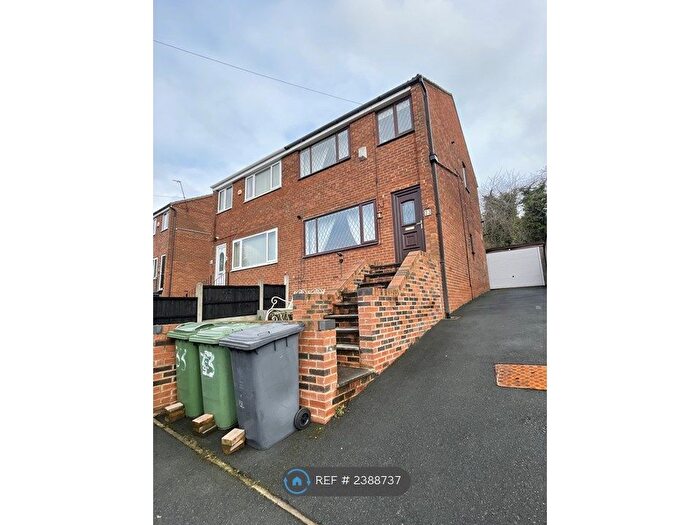 3 Bedroom Semi-Detached House To Rent In Wheelwright Close, Leeds, LS12