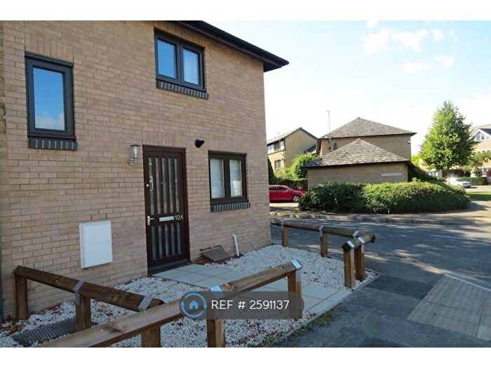 2 Bedroom End Of Terrace House To Rent In High Street, Cambridge, CB4