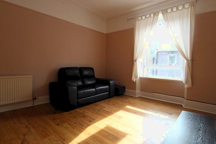 1 Bedroom Flat To Rent In Esslemont Avenue, Top Floor Right, AB25