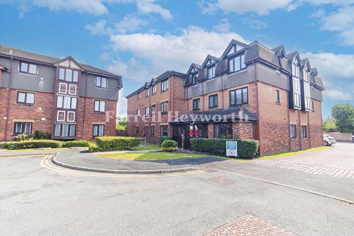 2 Bedroom Flat For Sale In Windsor Court, Poulton Le Fylde, FY6