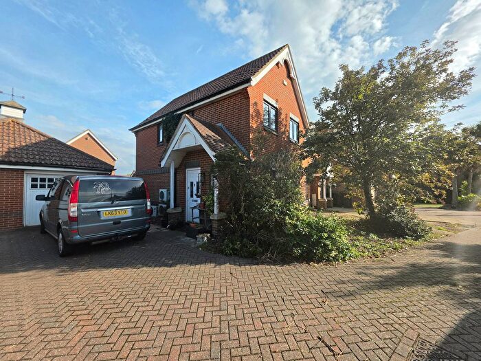 3 Bedroom Semi Detached House For Sale In Halfway Road, Minster On Sea, Sheerness, ME12