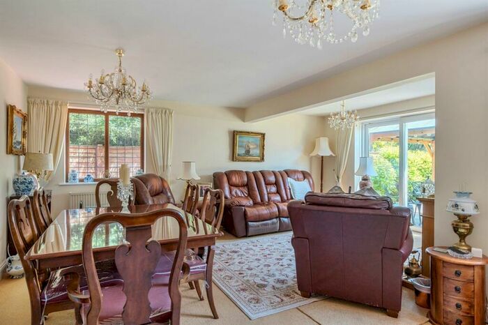5 Bedroom Detached House For Sale In Barn Road, East Wittering, PO20
