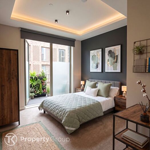 2 Bedroom Flat For Sale In Hulme Hall Road, Manchester, M15