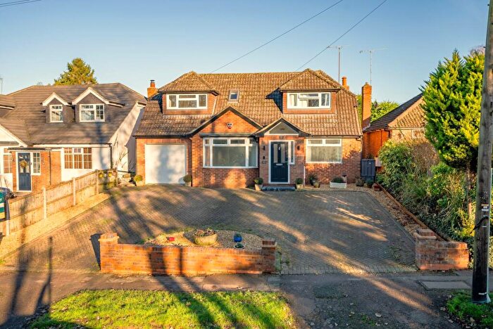 5 Bedroom Detached House For Sale In Manor Road, Caddington, Luton, Bedfordshire, LU1