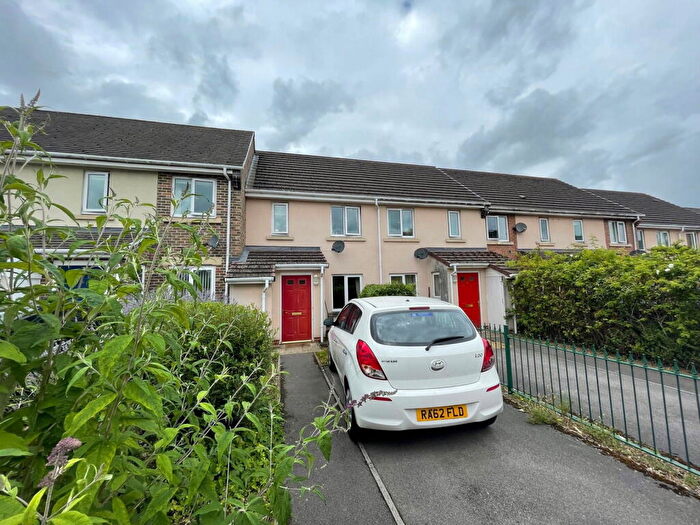 2 Bedroom Terraced House To Rent In The Oaks, Newbury, RG14