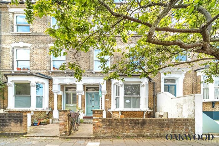 2 Bedroom Flat For Sale In Beatty Road, Stoke Newington, N16