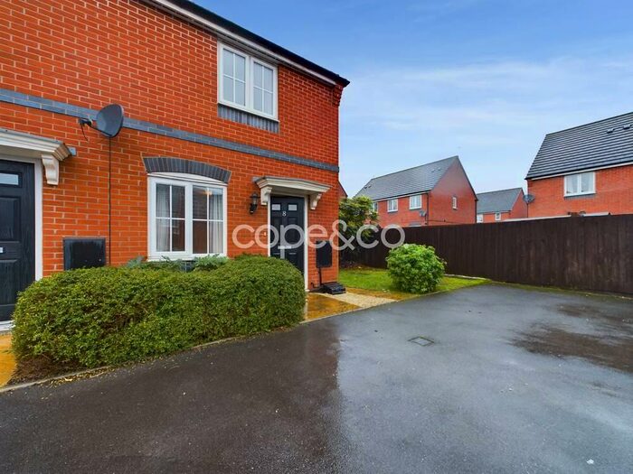2 Bedroom End Of Terrace House To Rent In Battersea Park Way, Derby, Derbyshire, DE22