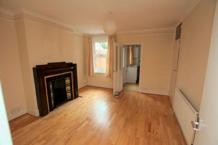 1 Bedroom Maisonette To Rent In Denne Road, Horsham, RH12