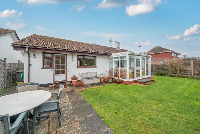 3 Bedroom Bungalow For Sale In Queensway, Hayling Island, PO11