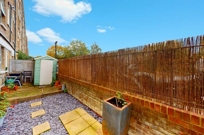 2 Bedroom Flat To Rent In Wilmot Street, Bethnal Green E2