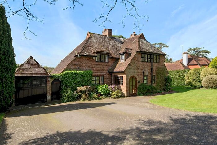 4 Bedroom Detached House To Rent In Woodland Drive, East Horsley, KT24