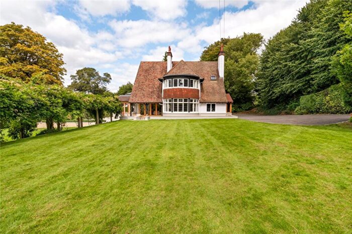 7 Bedroom Detached House For Sale In Park View Road, Woldingham, CR3