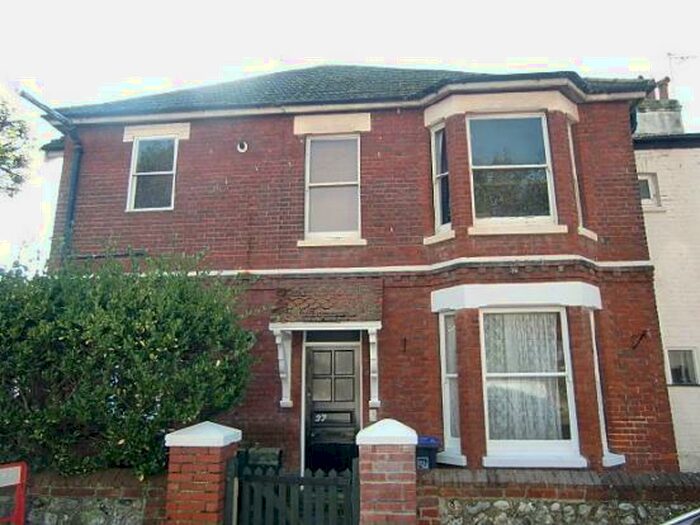 1 Bedroom Flat To Rent In Warwick Gardens, Worthing, BN11