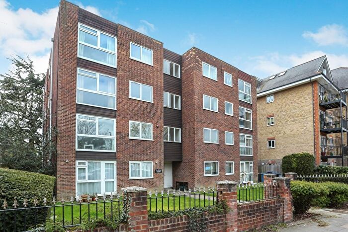 1 Bedroom Flat To Rent In Oakwood Avenue, Beckenham, BR3