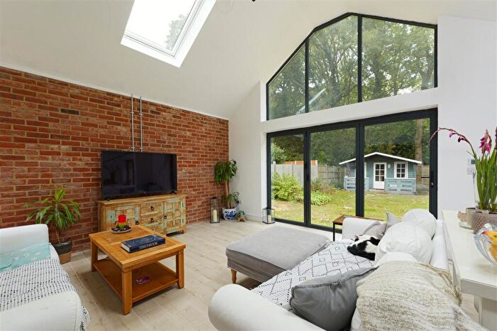 3 Bedroom Detached House For Sale In Hackington Road, Tyler Hill, CT2