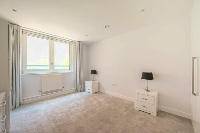 2 Bedroom Flat To Rent In The Panoramic, Hampstead, London, NW3