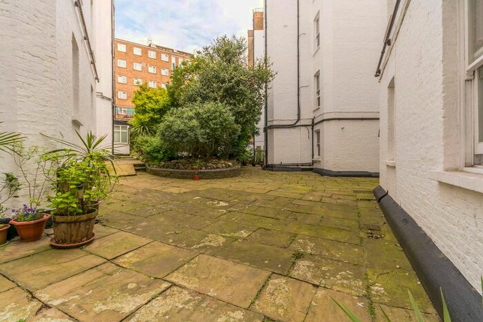 1 Bedroom Flat To Rent In Old Marylebone Road, Marylebone, London, NW1